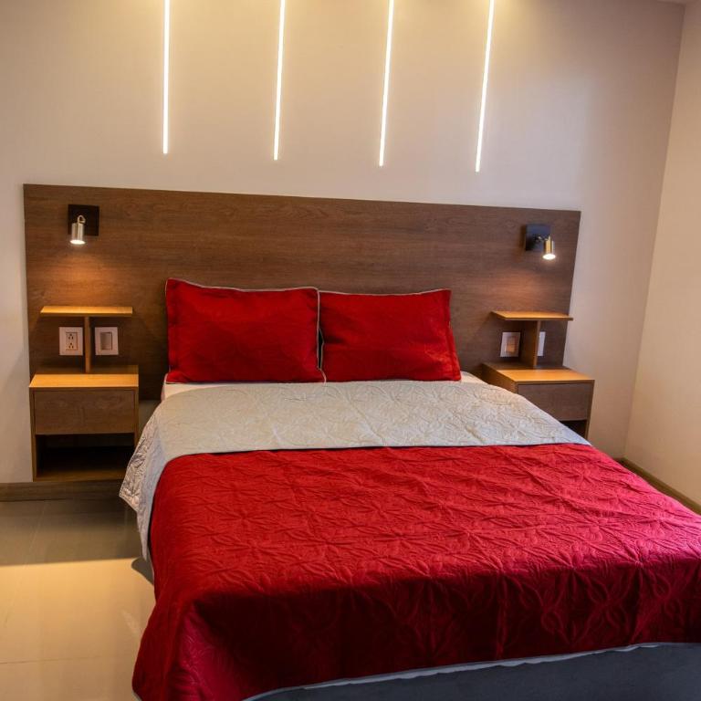 Royal Springs Hotel - Deluxe Room - 3