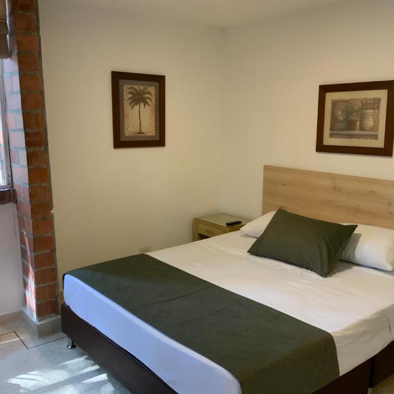 Amoblados Medellín Laureles - Apartamento Estudio - 1 cama doble - 2