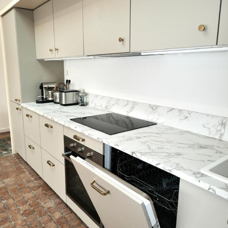 80M2 SUR LE VIEUX PORT - Vue exceptionnelle - 2 chambres - Appartamento con 2 Camere da Letto - 6