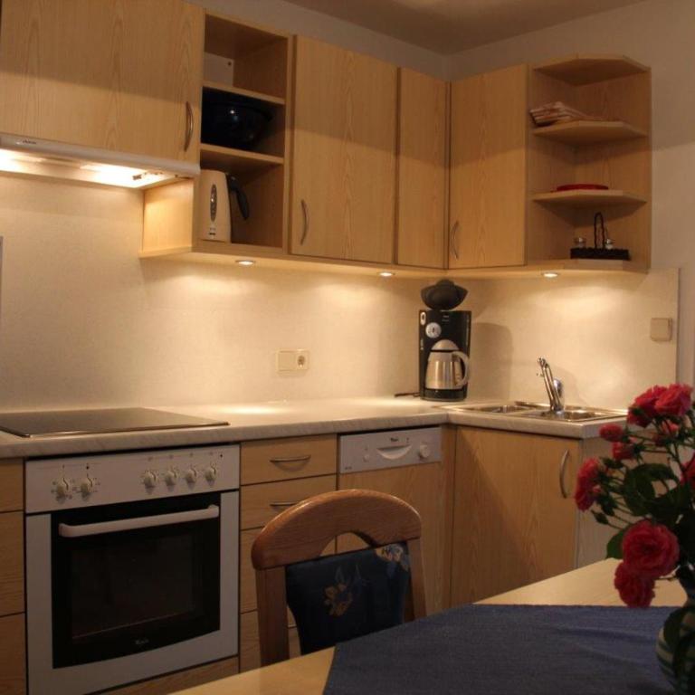 Landhaus Hofer Ossiacher See - Two-Bedroom Apartment - 4