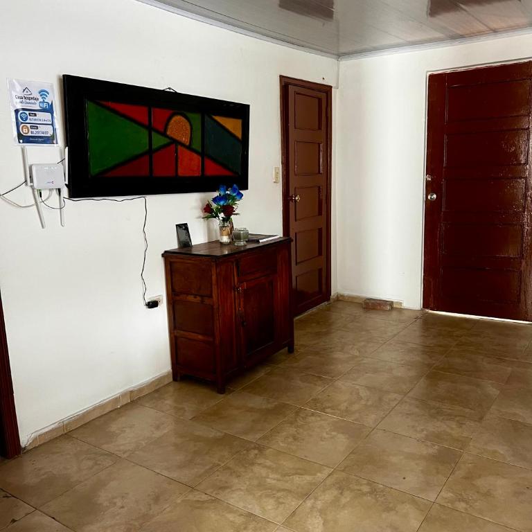 Hospedaje sede uniminuto - Habitación Doble - 2 camas - 8