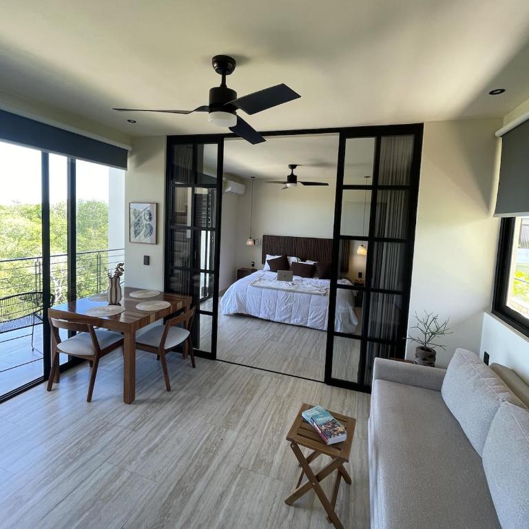 Sky Pool Suite - 4 Guests - Near the Beach - Apartment mit 1 Schlafzimmer - 4