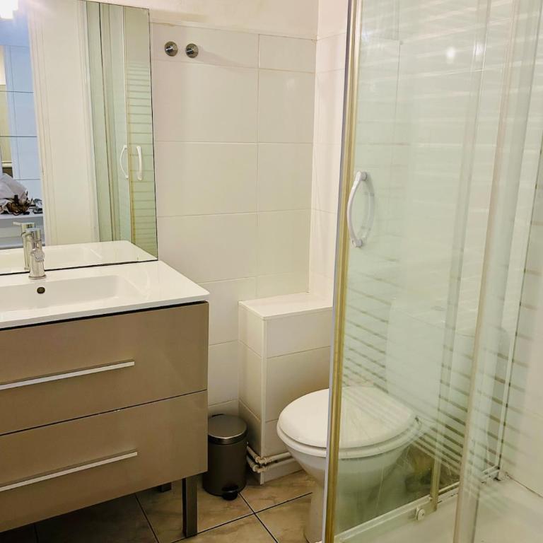 Plein centre Bandol commerces, port, plage à pied - Apartment - 6