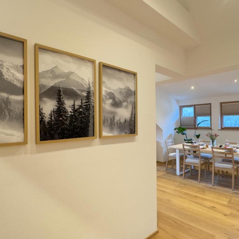 DAS BISCHOF - 5 exklusive Ferienwohnungen und 1 Doppelzimmer - 4x mit privater Zirben Sauna - Semmelservice & Hindelang PLUS - Studio-Apartment mit Balkon - 17
