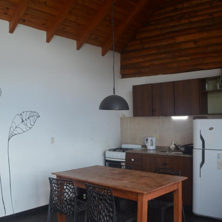 cabañas carlos paz, vista lago y sierras - Two-Bedroom Chalet - 8