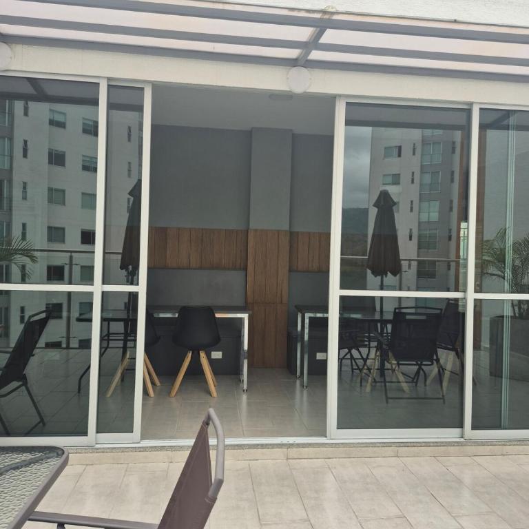 Top apartment with swimming pool, gym, and coworking space - Two-Bedroom Apartment - 31