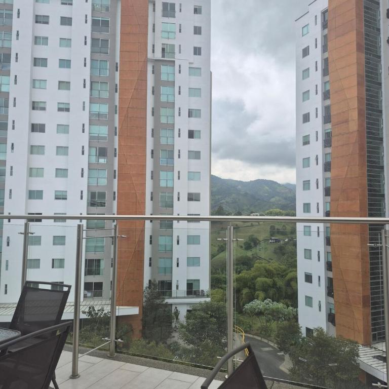 Top apartment with swimming pool, gym, and coworking space - Two-Bedroom Apartment - 32