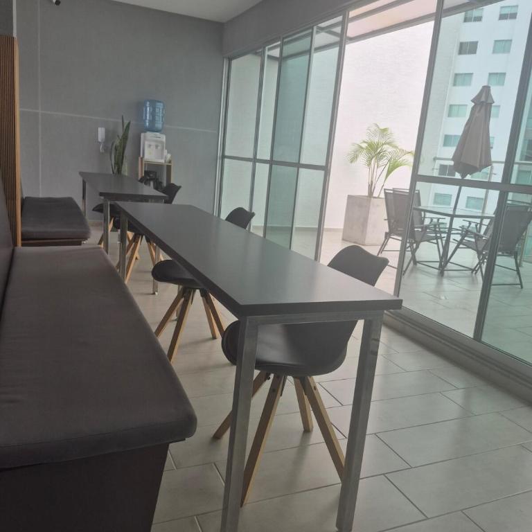 Top apartment with swimming pool, gym, and coworking space - Two-Bedroom Apartment - 45