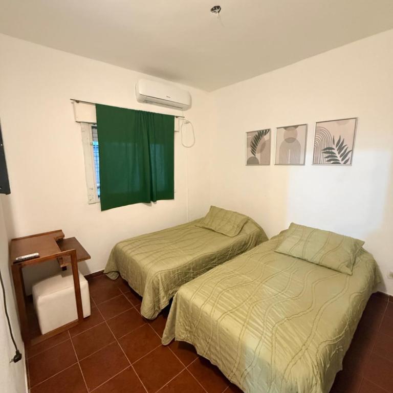 Mrs House planta baja F - One-Bedroom Apartment - 1
