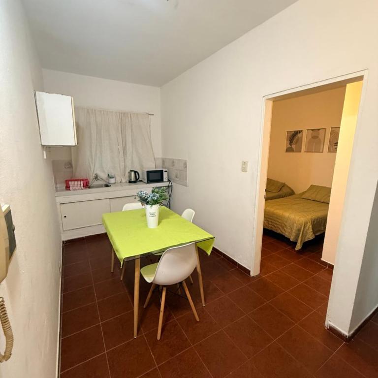 Mrs House planta baja F - One-Bedroom Apartment - 7