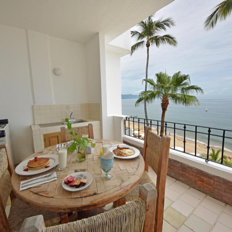 Emperador Vallarta Beachfront Hotel and Suites - Suite Estándar - 12