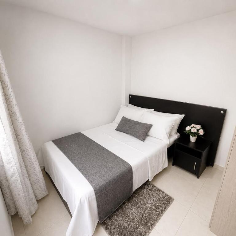 Casa amplia para 10 huéspedes, ideal para familias - Five-Bedroom House - 16
