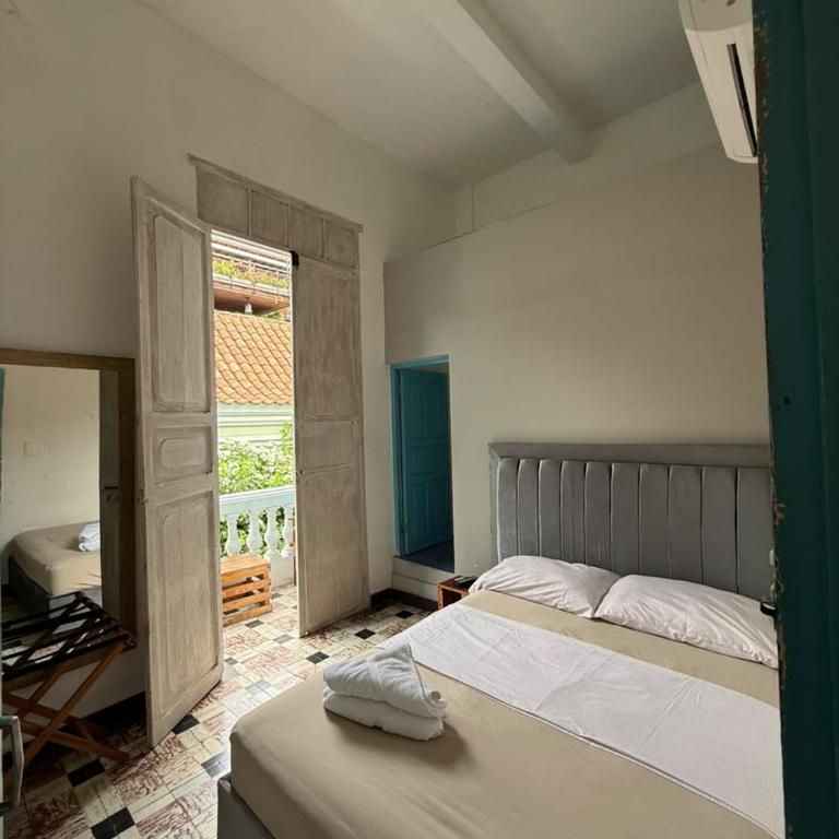 Casa 1811 - Habitación Doble con balcón - 21