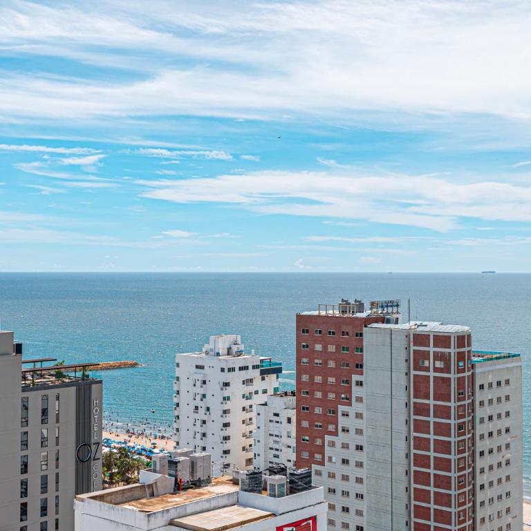 Dúplex en Bocagrande con piscina y vista al mar - Apartamento con vistas al mar - 8