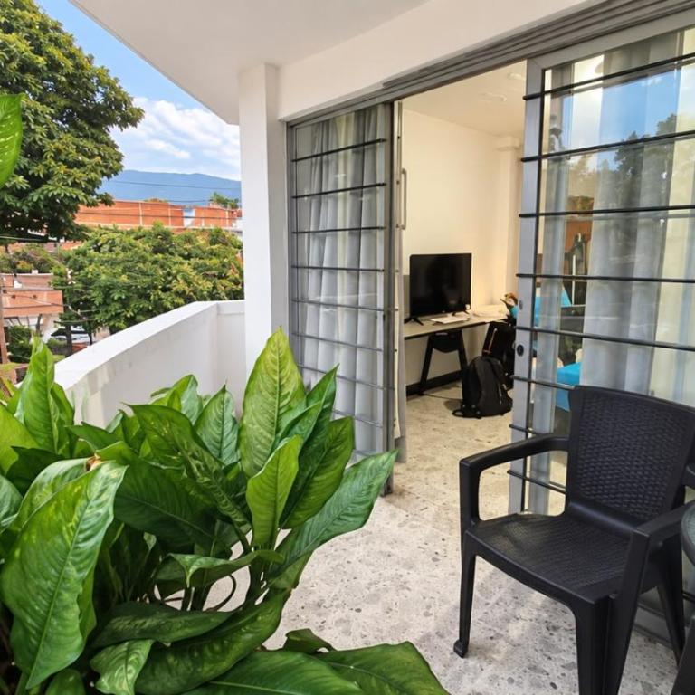 Acogedor Loft privado con Balcones, Belén Rosales APTO 201 - One-Bedroom Apartment - 10