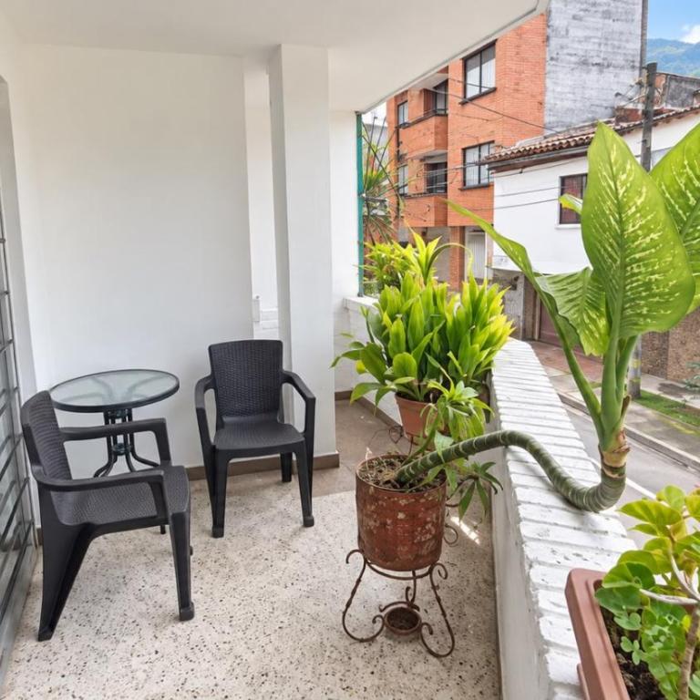 Acogedor Loft privado con Balcones, Belén Rosales APTO 201 - One-Bedroom Apartment - 8