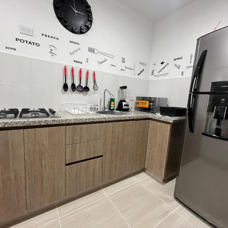 Tu Refugio con Estilo Piscina, Balcón y Parking - One-Bedroom Apartment - 9