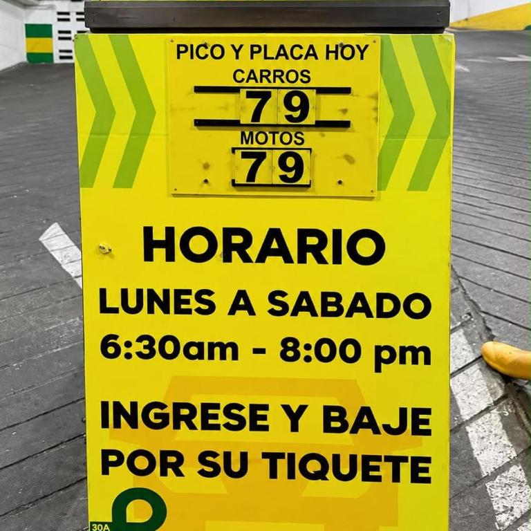 Terraza privada y asador en Belén Rosales APTO 300 - Apartamento de 3 dormitorios - 24