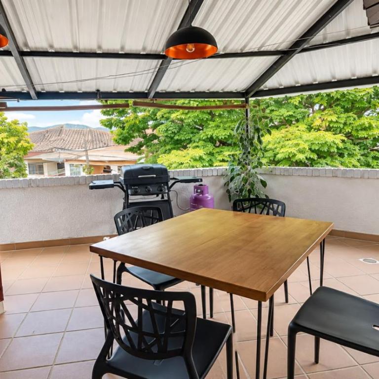 Terraza privada y asador en Belén Rosales APTO 300 - Apartamento de 3 dormitorios - 5
