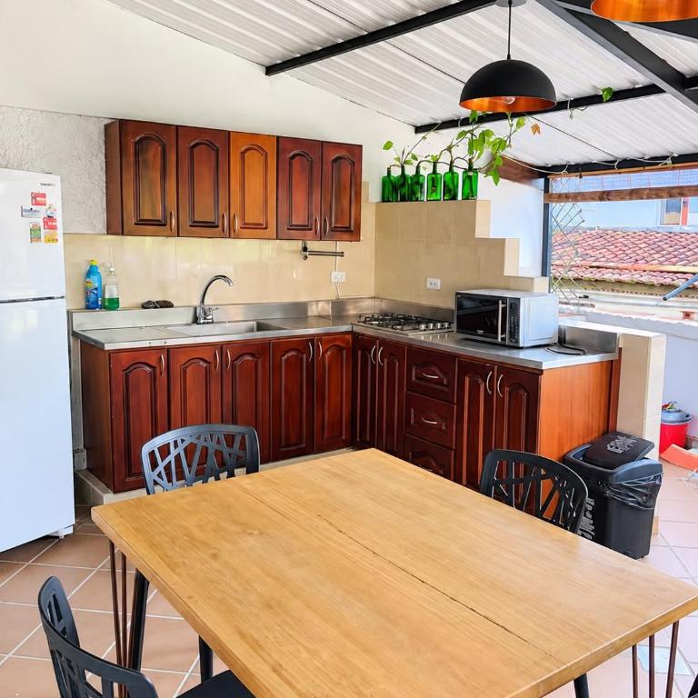 Terraza privada y asador en Belén Rosales APTO 300 - Apartamento de 3 dormitorios - 3