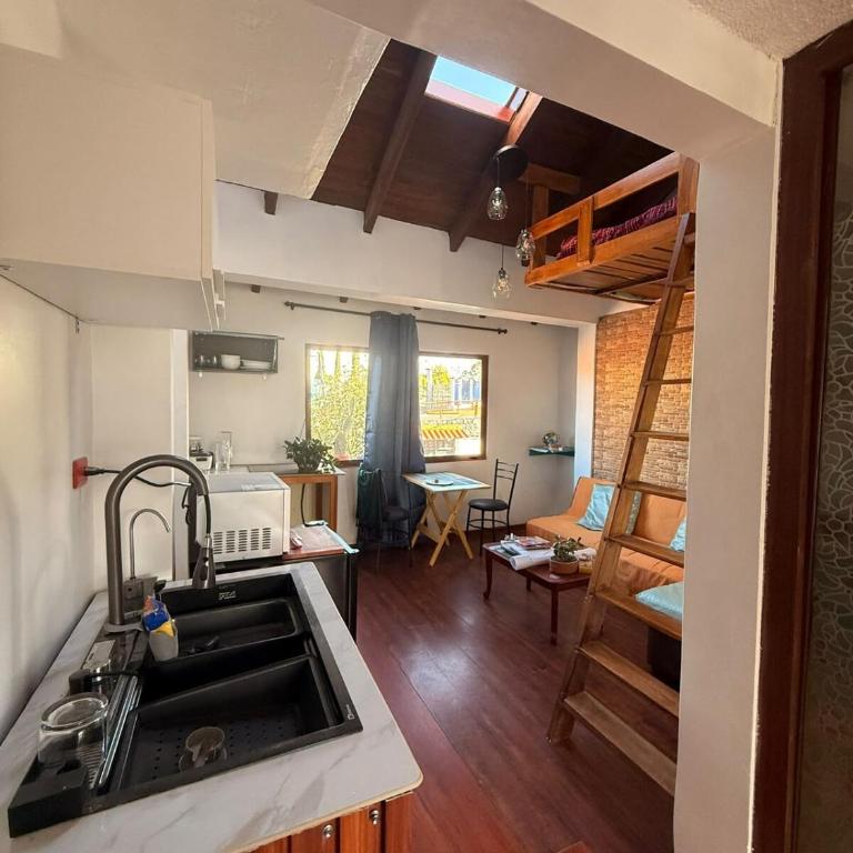 Apartamento junto al parque Itchimbia, vista hermosa - Two-Bedroom Apartment - 9