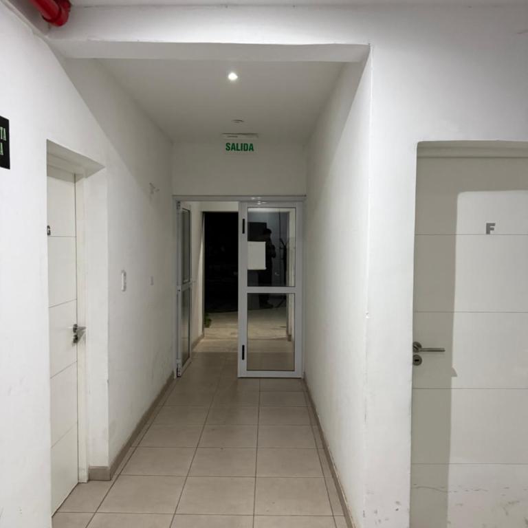 Departamento 1 Dorm Con Cochera Cerca Aeropuerto - One-Bedroom Apartment with Balcony - 15