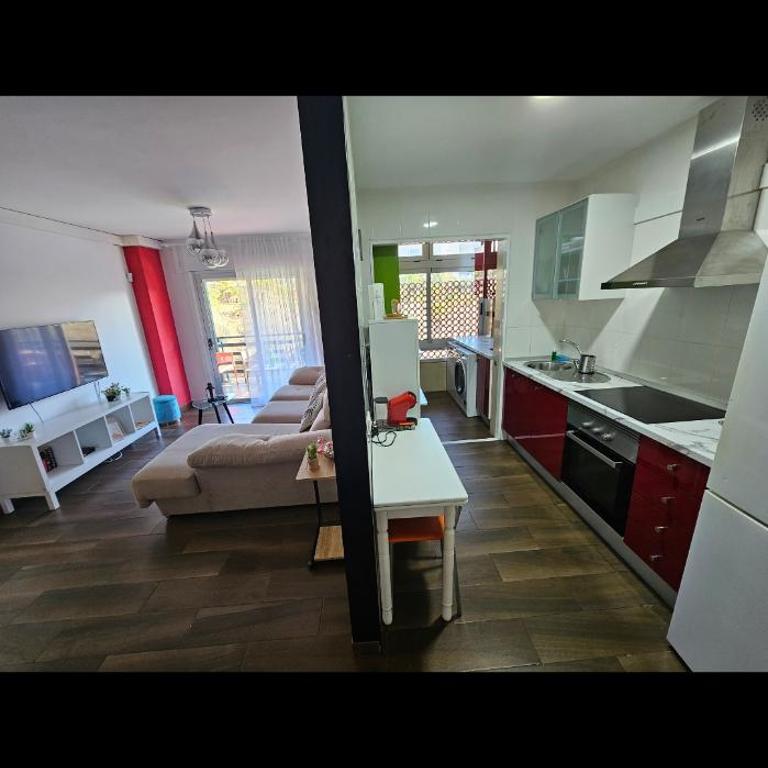 Sweet sun! 3 rooms, big pool! 3 baths - Apartment mit 3 Schlafzimmern und Balkon - 13