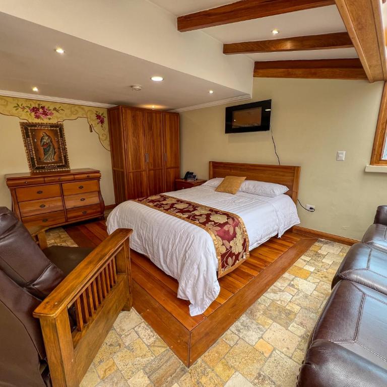 Hotel Magdalena By Chat Noir - One-Bedroom Suite with City View - 9