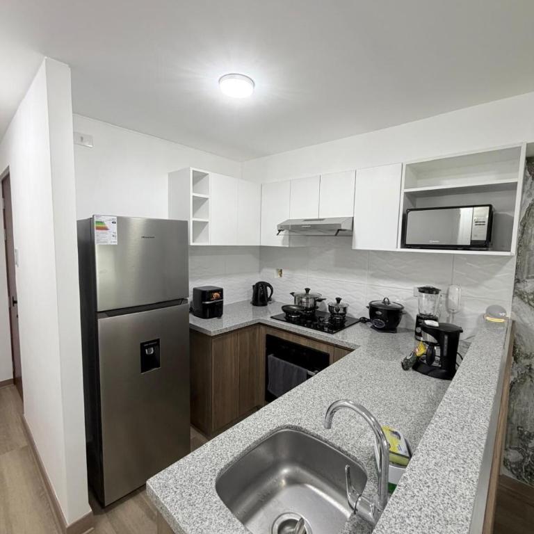 Centric, modern, new 2 bedroom, 4 beds, 2 bath, ocean view - Apartamento de 2 dormitorios - 11
