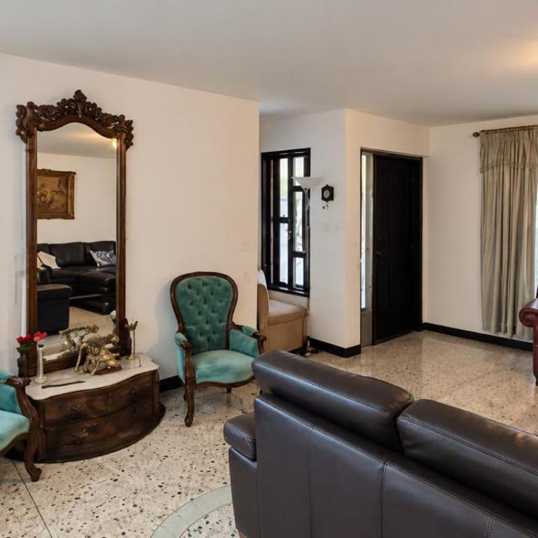 Casa Clásica con balcón, Centro Medellín, Casa Villa - Apartamento de 3 dormitorios - 18