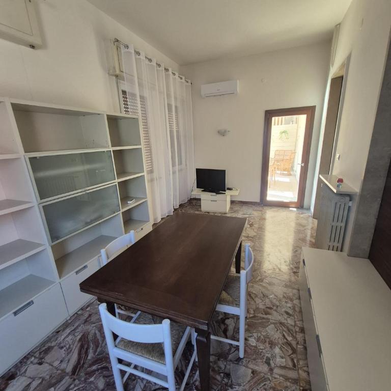 Casa Ferni ARENA-FIERA - Appartamento con 3 Camere da Letto - 3