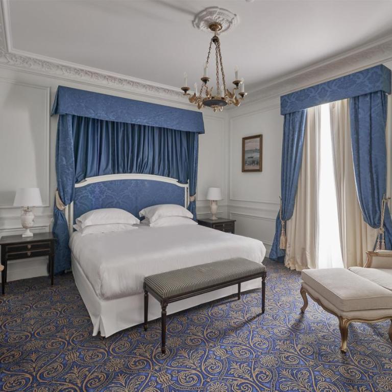 Hôtel du Palais Biarritz, in The Unbound Collection by Hyatt - Suite 2 Chambres Impériale - 1