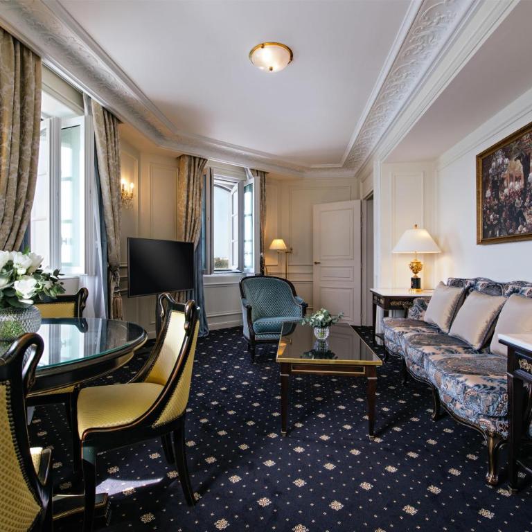 Hôtel du Palais Biarritz, in The Unbound Collection by Hyatt - Suite 2 Chambres Impériale - 2