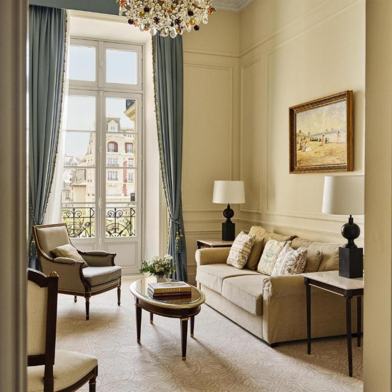 Hôtel du Palais Biarritz, in The Unbound Collection by Hyatt - Suite Palais - 1