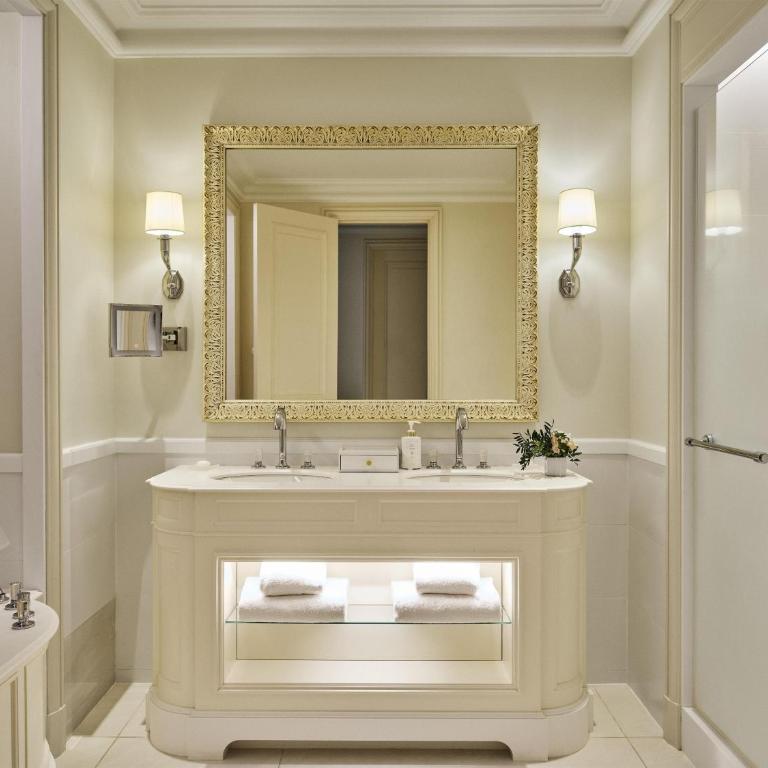 Hôtel du Palais Biarritz, in The Unbound Collection by Hyatt - Suite Palais - 4