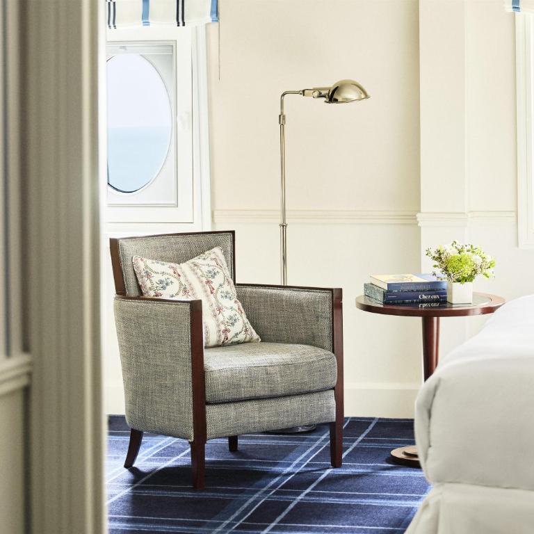 Hôtel du Palais Biarritz, in The Unbound Collection by Hyatt - Chambre Lit King-Size Deluxe - Paquebot de croisière - 6