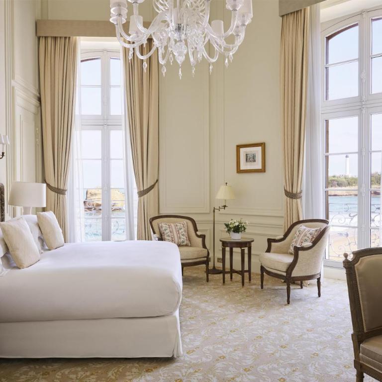 Hôtel du Palais Biarritz, in The Unbound Collection by Hyatt - Chambre Lit King-Size Deluxe - Vue sur Océan - 3