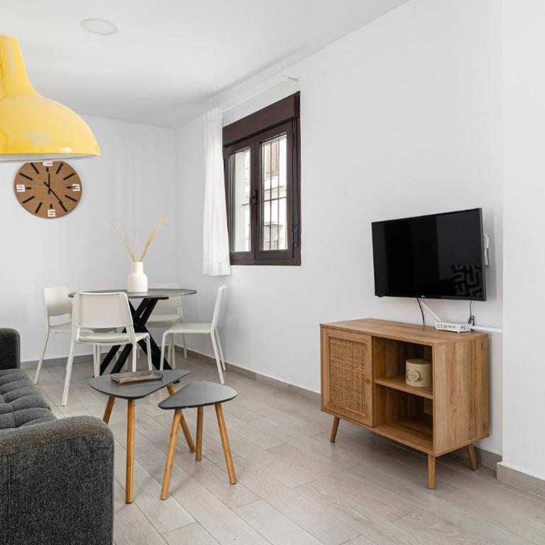 Moderno y Centrico a 5 min de la Playa - Two-Bedroom Apartment - 3