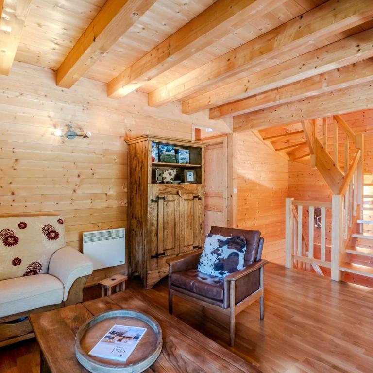 CHALET LES MYRTILLES - LE CHINAILLON - SECTEUR OUTALAYS - 10 personnes - Maison 4 Chambres - 11