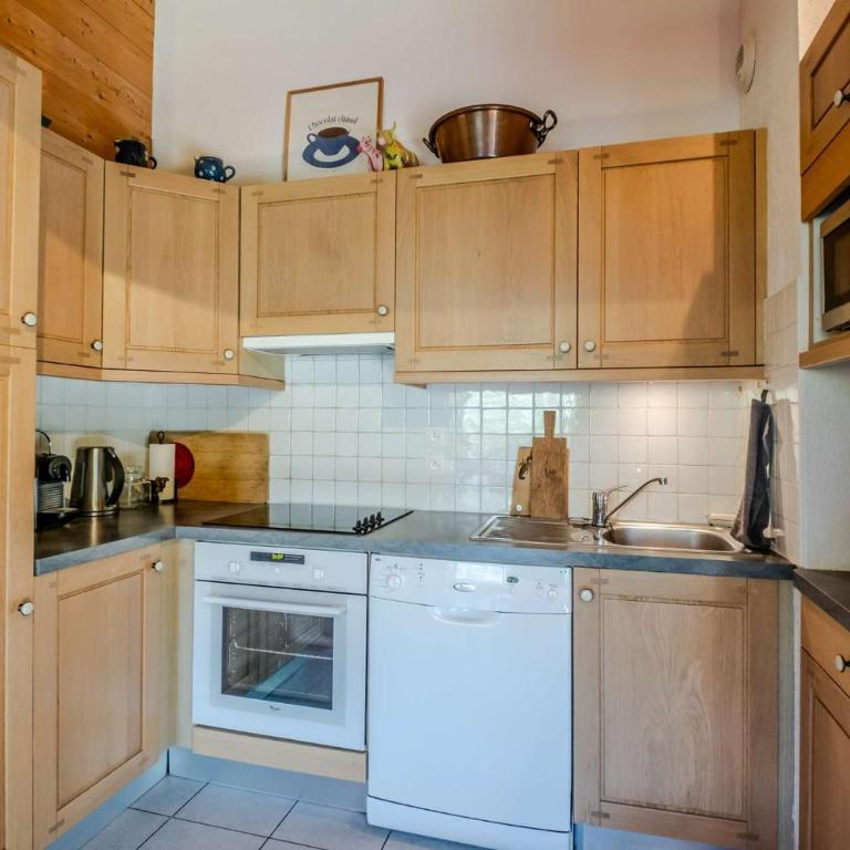 CHALET LES MYRTILLES - LE CHINAILLON - SECTEUR OUTALAYS - 10 personnes - Maison 4 Chambres - 16