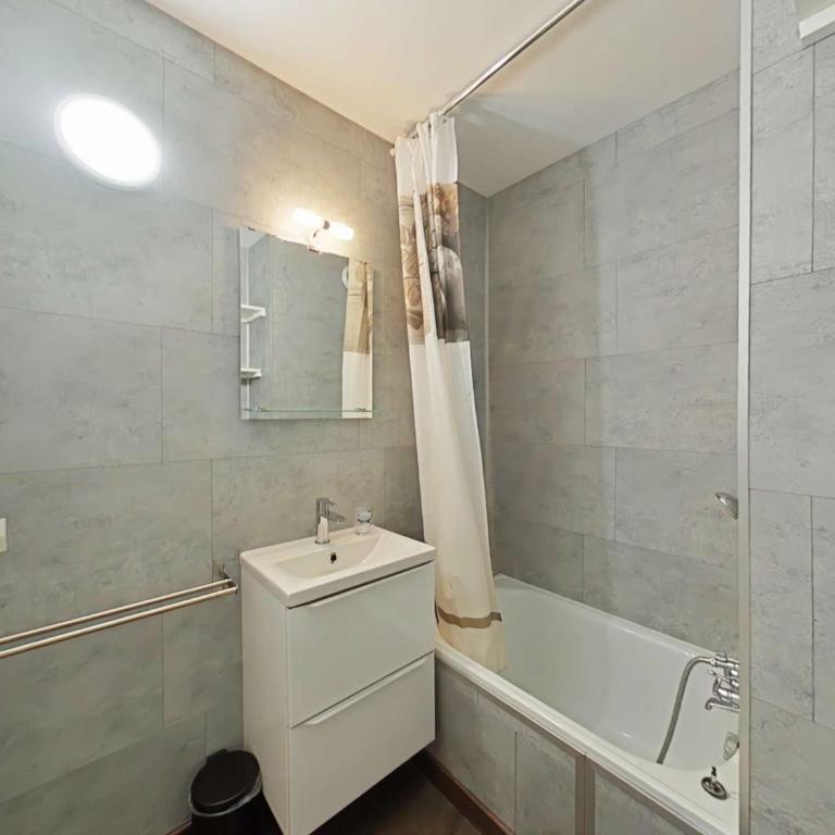 Appartement Studio - 4 couchages - LE CHINAILLON - Appartement - 12