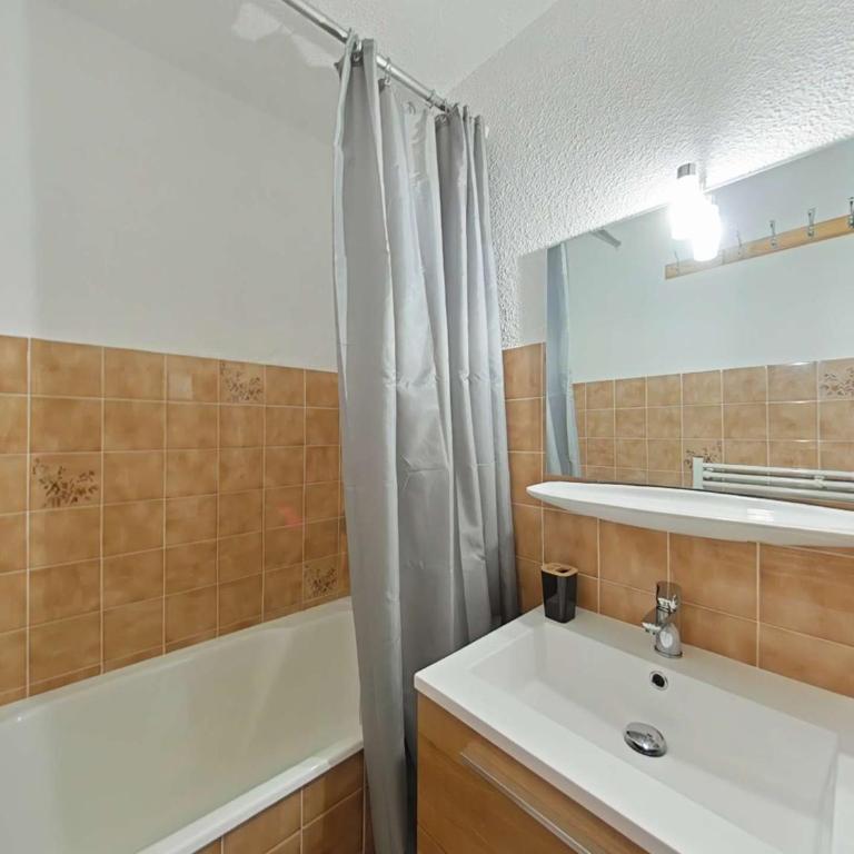Appartement Studio coin montagne - 4 couchages - LE CHINAILLON - Appartement - 8