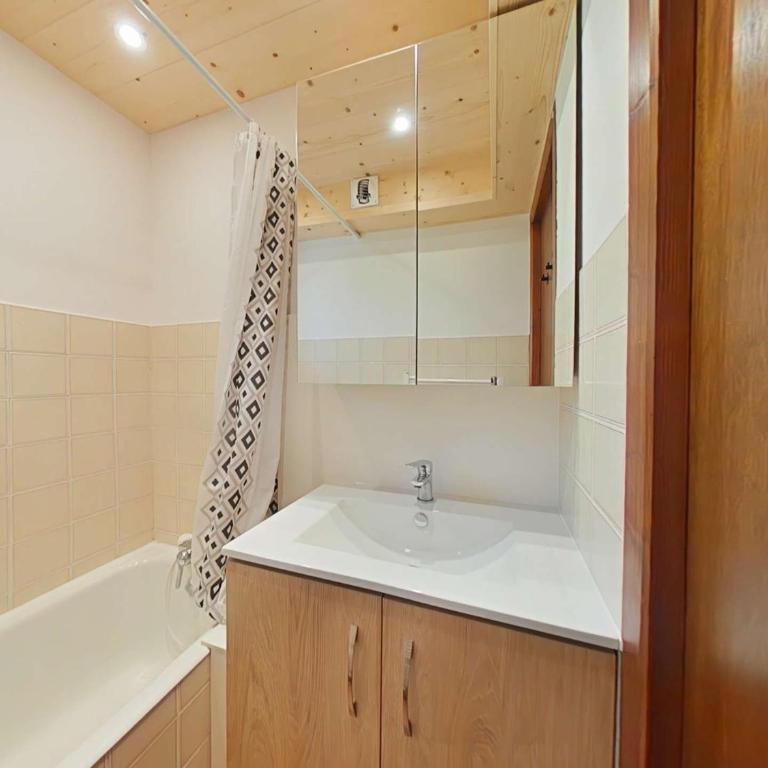 Studio cabine/Coin nuit - 5 couchages - LE CHINAILLON - Appartement - 8