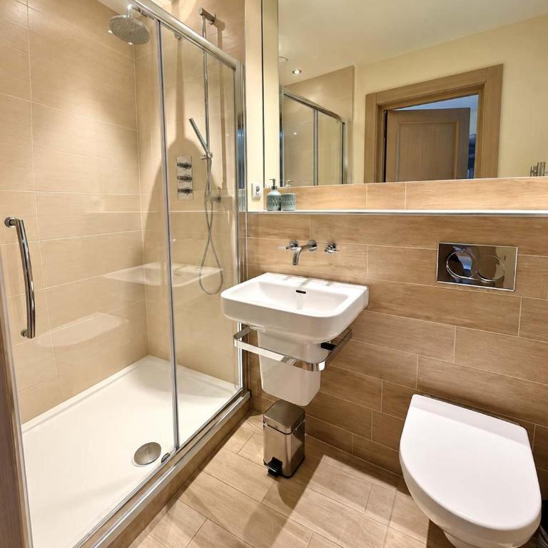 Beautiful Spacious chalet - Ideal for Families and Groups - Chalet - 45