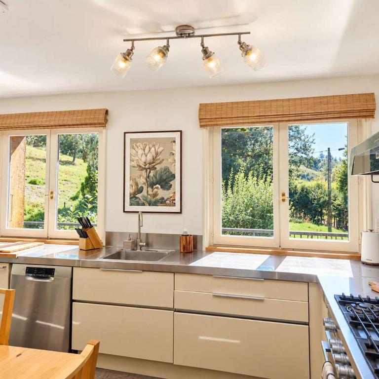 Beautiful Spacious chalet - Ideal for Families and Groups - Chalet - 8