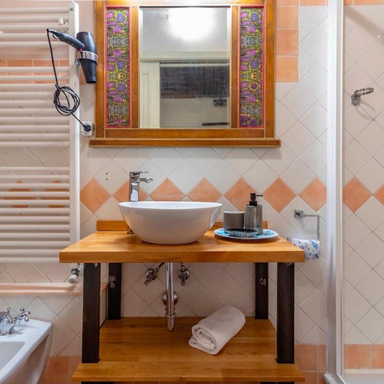 Corte Fiorita with Private Terrace in the Room - Appartamento con 2 Camere da Letto - 19