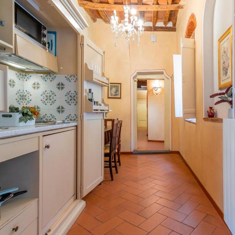 Corte Fiorita with Private Terrace in the Room - Appartamento con 2 Camere da Letto - 32