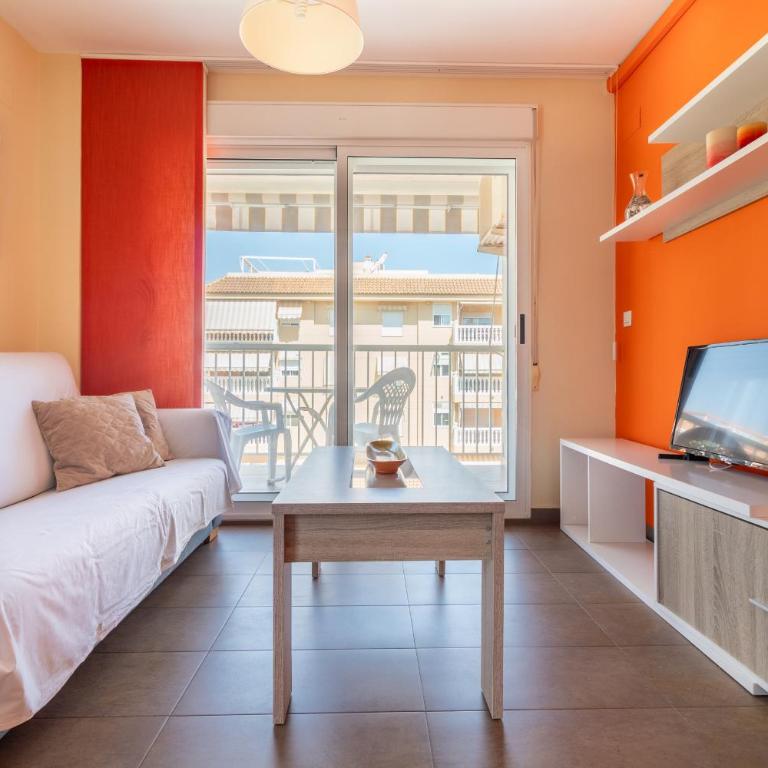 Global Vacacional, Bonito estudio con balcon esquinero cerca de la playa, Canet de Berenguer - Apartment - 4