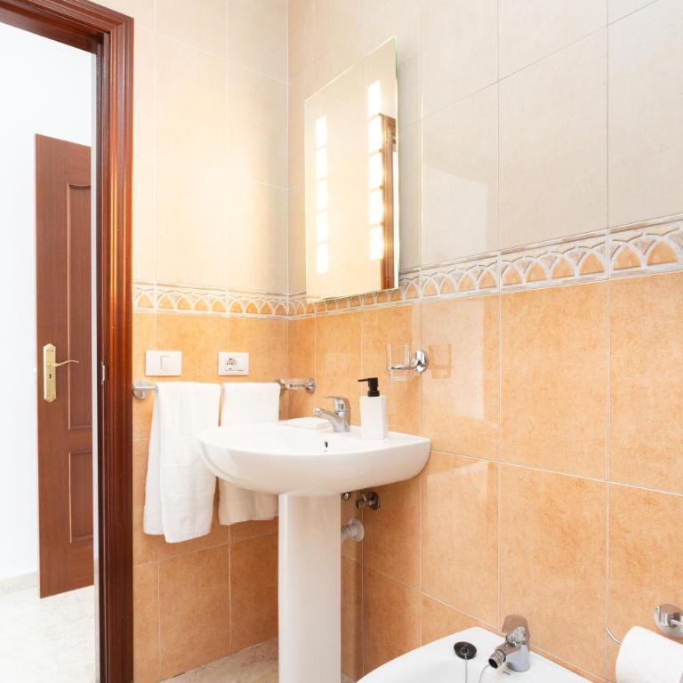 TenoHomes Icod Comfort & Private Garage - Apartamento de 2 dormitorios - 18