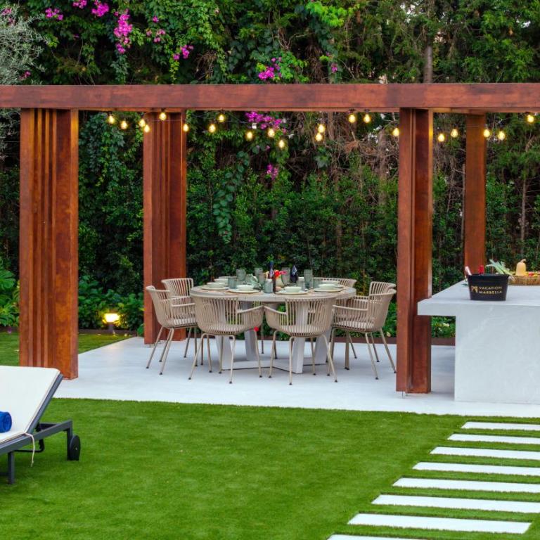 VACATION MARBELLA I Villa Confort, Private Heated Pool, Rooftop Jacuzzi, Gym, 5min Drive to the Beach, BBQ, 7 BDRS, Luxury Villa - Superior Villa - 12